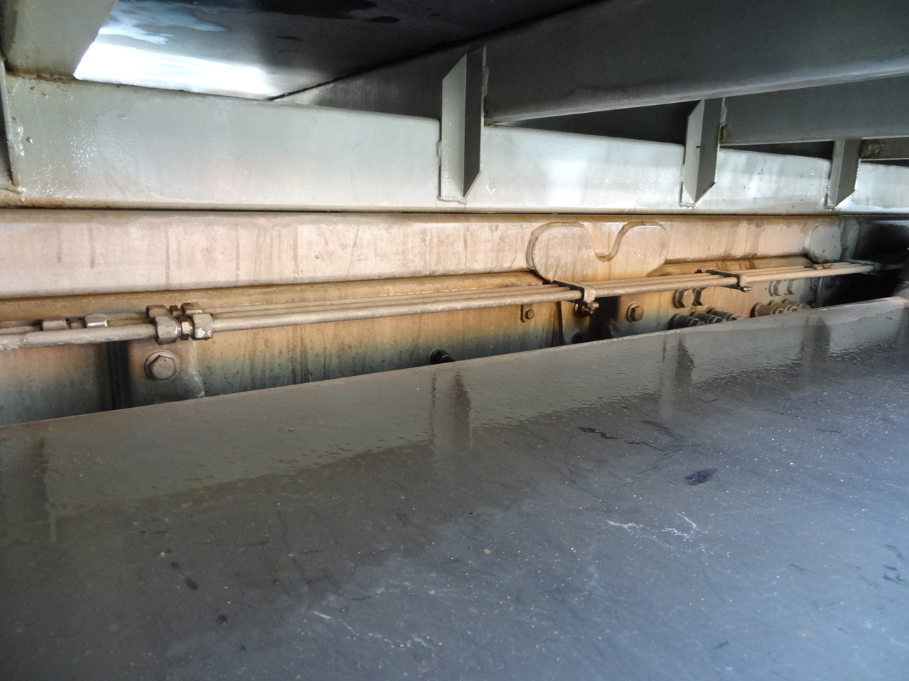 Scania R440 6X2*4 Kran HMF 3000 bis 30 Meter - Camión caja abierta, Camión grúa: foto 2 Scania R440 6X2*4 Kran HMF 3000 bis 30 Meter - Camión caja abierta, Camión grúa: foto 2