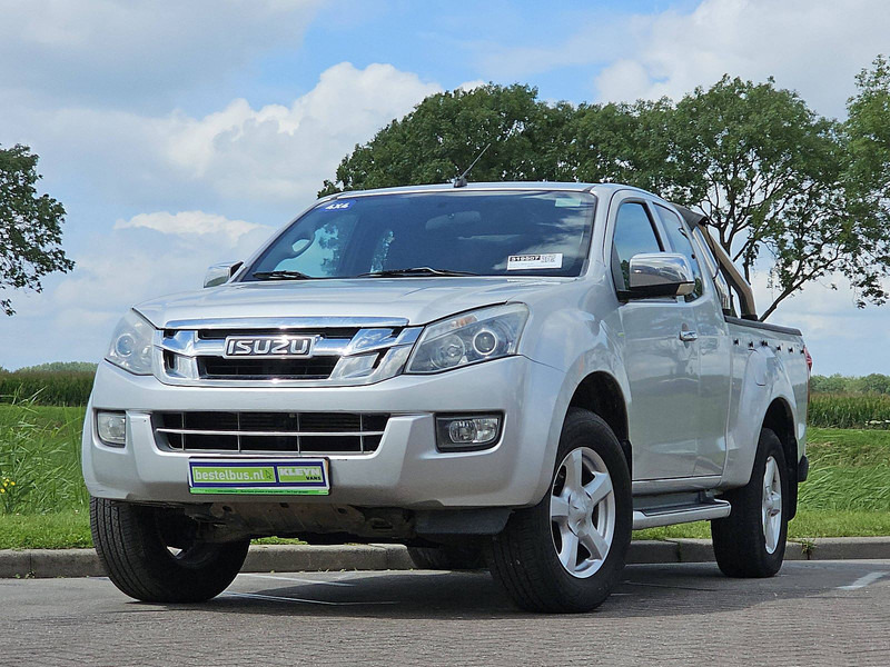 Isuzu D-max 2.5D 4x4 ENGINE-DEFECT! - Pick-up: foto 1 Isuzu D-max 2.5D 4x4 ENGINE-DEFECT! - Pick-up: foto 1
