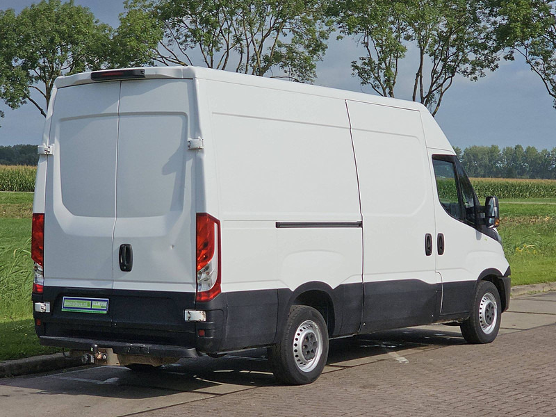 Iveco Daily 35S14 L2H2 Airco Automaat! - Furgón: foto 3 Iveco Daily 35S14 L2H2 Airco Automaat! - Furgón: foto 3