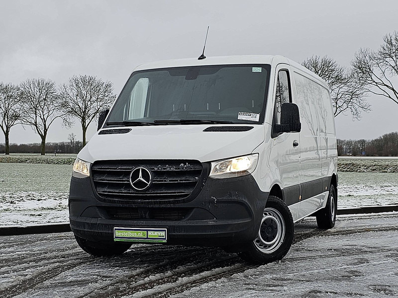 Mercedes-Benz Sprinter 214 L2H1 Mbux Euro6 AC! - Furgoneta pequeña: foto 1 Mercedes-Benz Sprinter 214 L2H1 Mbux Euro6 AC! - Furgoneta pequeña: foto 1