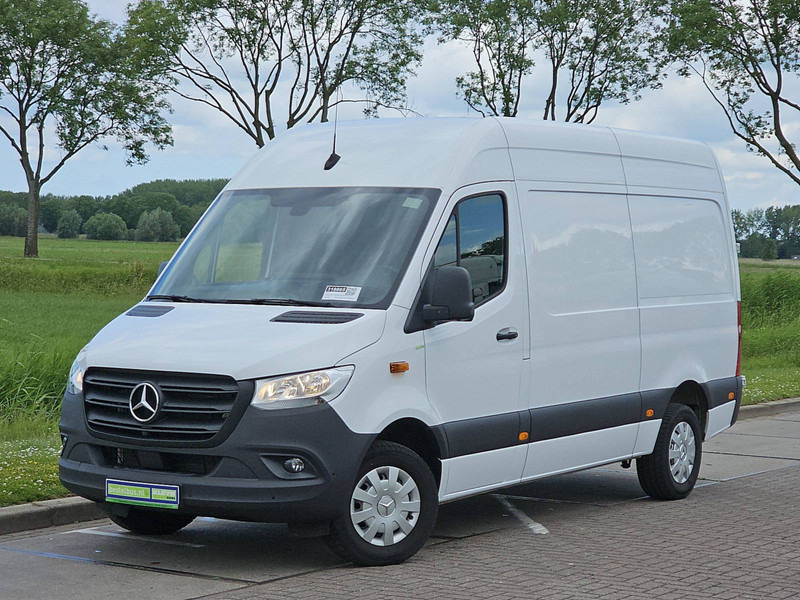 Mercedes-Benz Sprinter 317 L2H2 Navi RWD - Furgón: foto 2 Mercedes-Benz Sprinter 317 L2H2 Navi RWD - Furgón: foto 2