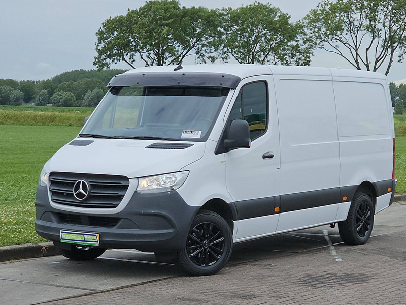 Mercedes-Benz Sprinter 319 L2H1 Mbux V6 3.0Ltr! - Furgoneta pequeña: foto 2 Mercedes-Benz Sprinter 319 L2H1 Mbux V6 3.0Ltr! - Furgoneta pequeña: foto 2