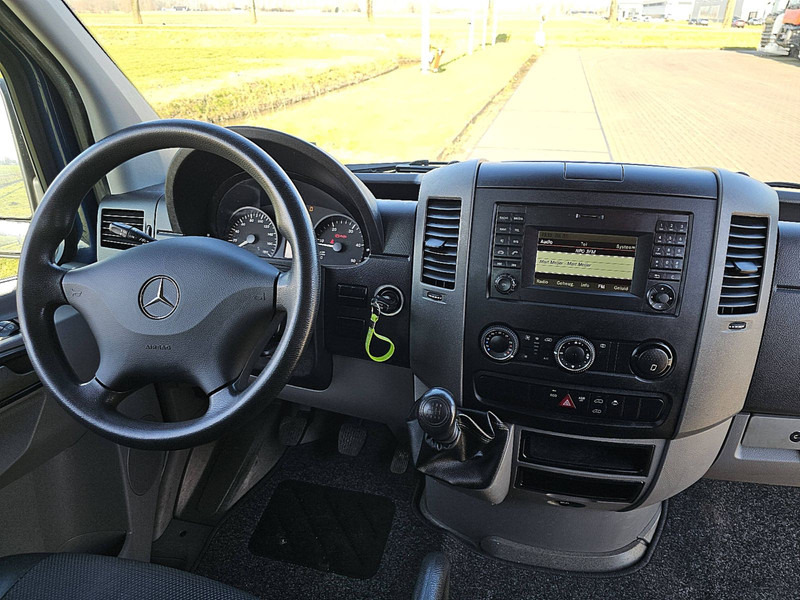 Foto del interior 1: Leasing de Mercedes-Benz Sprinter 516 KOELWAGEN EURO6 Mercedes-Benz Sprinter 516 KOELWAGEN EURO6