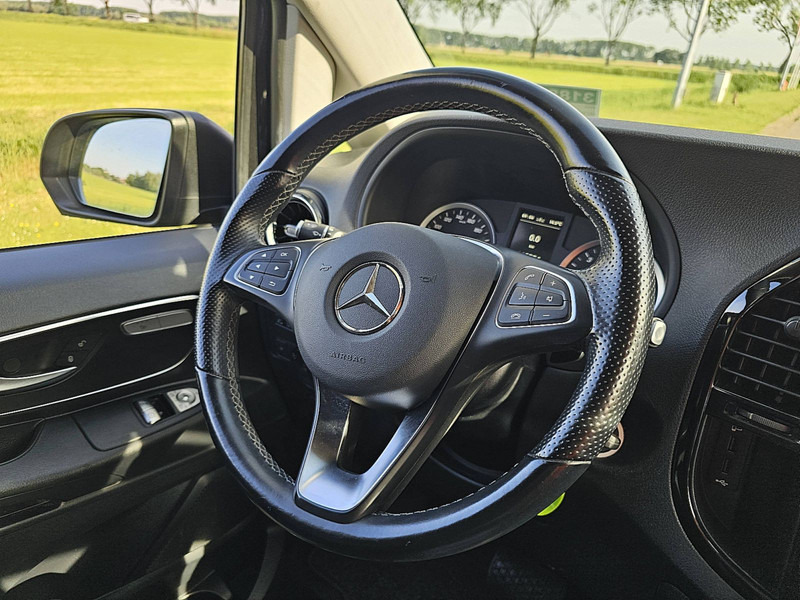 Furgoneta pequeña Mercedes-Benz Vito 119 CDI 4MATIC LED Autom!: foto 10