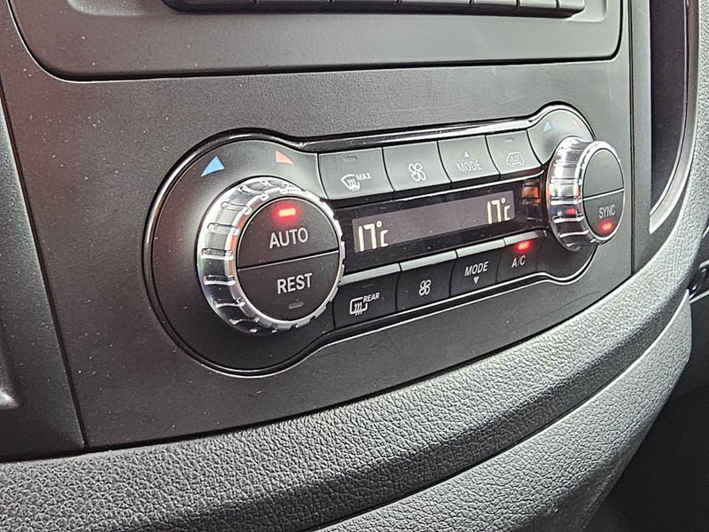 Furgoneta pequeña Mercedes-Benz Vito 119 CDI L2 FULL-LED Navi!: foto 10