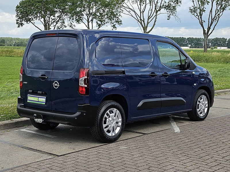 Opel Combo 1.3 L1 Navi PDC Trekhaak - Furgoneta pequeña: foto 3 Opel Combo 1.3 L1 Navi PDC Trekhaak - Furgoneta pequeña: foto 3