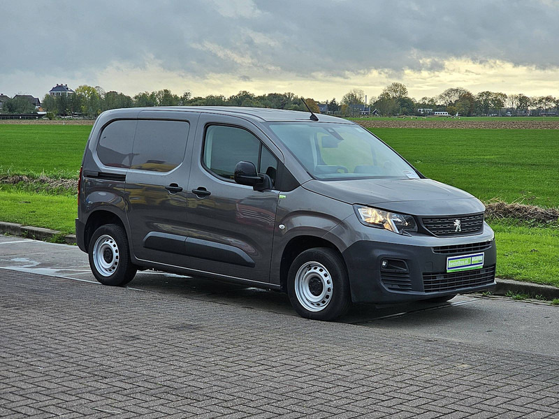 Peugeot Partner  1.5 BHDI 102 - Furgoneta caja cerrada: foto 5 Peugeot Partner  1.5 BHDI 102 - Furgoneta caja cerrada: foto 5