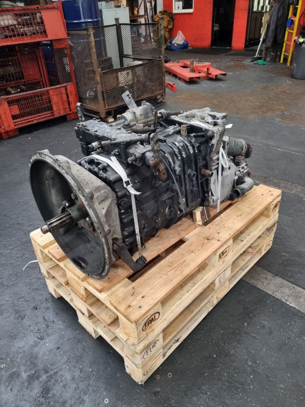 ZF 6S85 with voith Retarder Gearbox - Caja de cambios: foto 1 ZF 6S85 with voith Retarder Gearbox - Caja de cambios: foto 1