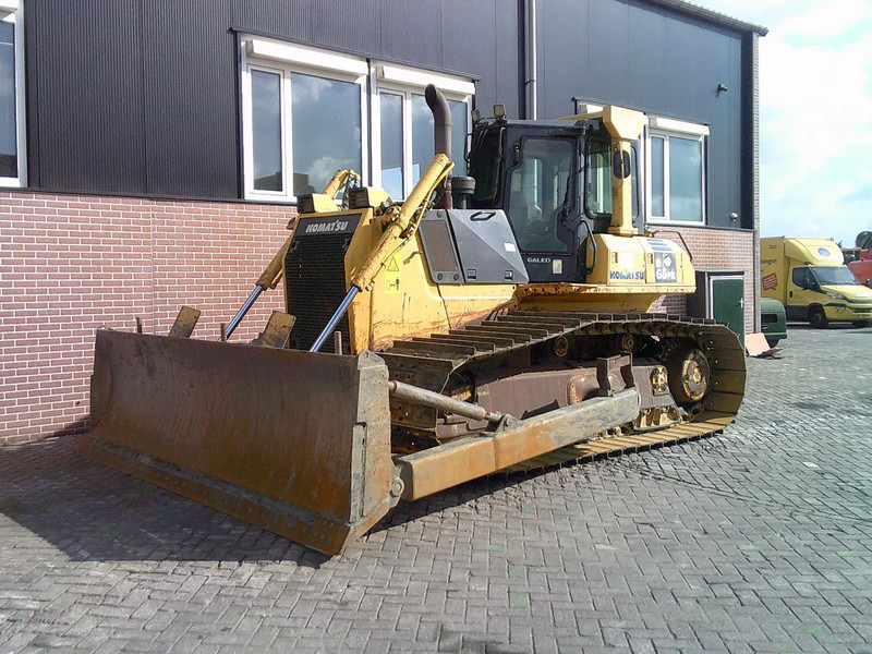 Komatsu D65PX-15 - Bulldozer: foto 1 Komatsu D65PX-15 - Bulldozer: foto 1