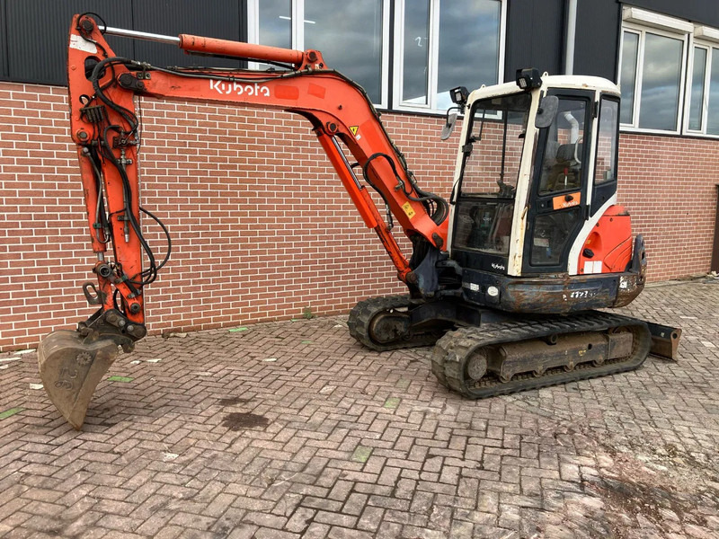 Kubota KX121-3a - Miniexcavadora: foto 1 Kubota KX121-3a - Miniexcavadora: foto 1