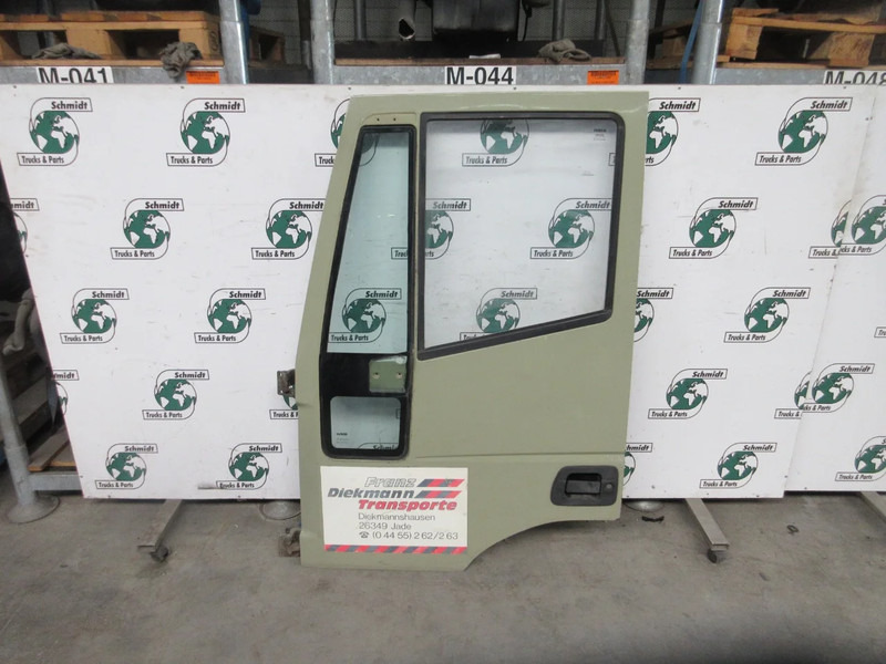 Iveco STRALIS 504015938 PORTIER LINKS EURO 5 - Puerta y piezas para Camión: foto 3 Iveco STRALIS 504015938 PORTIER LINKS EURO 5 - Puerta y piezas para Camión: foto 3