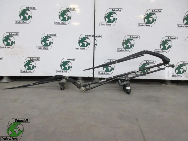 MAN 81.26401-6144 // 81.26411-6124 //8126400-6374 RAAMEN MEGANIEK MAN EURO 6 - Cabina e interior para Camión: foto 4 MAN 81.26401-6144 // 81.26411-6124 //8126400-6374 RAAMEN MEGANIEK MAN EURO 6 - Cabina e interior para Camión: foto 4