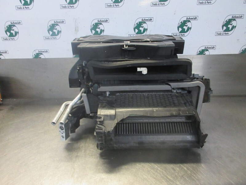 MAN 81.61900-6459 KACHELHUIS MAN 18.510 EURO 6 MODEL 2022 - Pieza de aire acondicionado para Camión: foto 4 MAN 81.61900-6459 KACHELHUIS MAN 18.510 EURO 6 MODEL 2022 - Pieza de aire acondicionado para Camión: foto 4