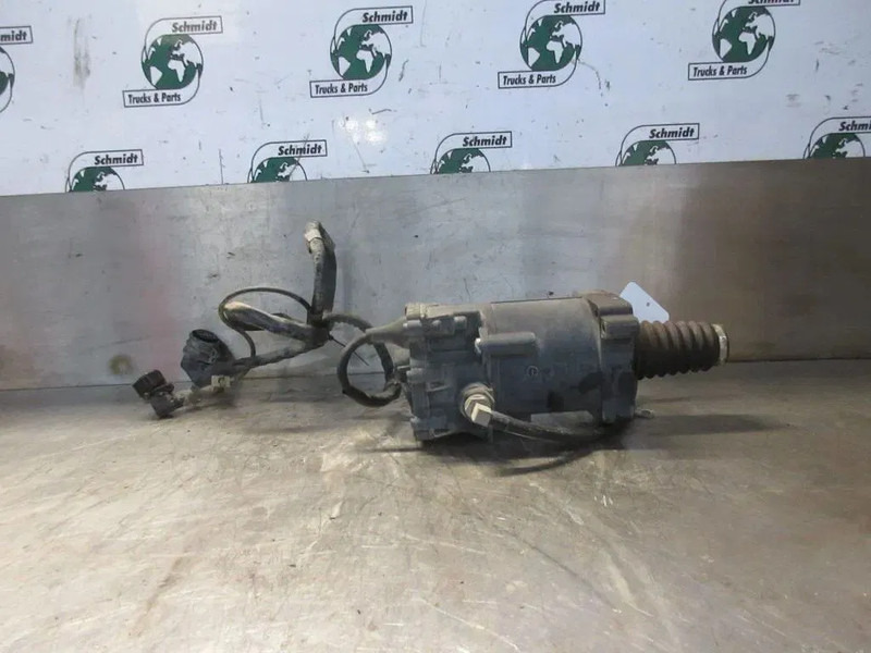 MAN 8130716-6445 KOPLINGSPOMP MAN 18.440 EURO 6 MODEL 2016 - Embrague y piezas para Camión: foto 2 MAN 8130716-6445 KOPLINGSPOMP MAN 18.440 EURO 6 MODEL 2016 - Embrague y piezas para Camión: foto 2