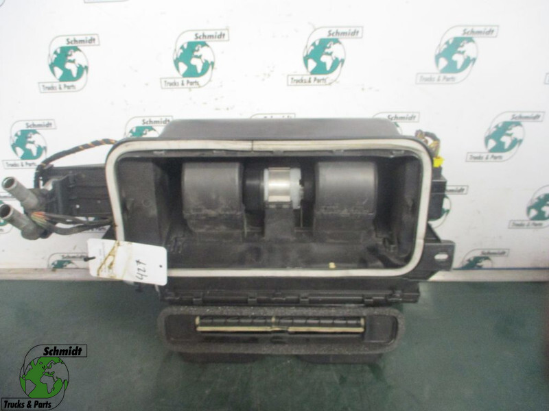 MAN TGS 81.61900-6400//6415//6418//6422//6433 KACHEL - Calefacción/ Ventilación para Camión: foto 1 MAN TGS 81.61900-6400//6415//6418//6422//6433 KACHEL - Calefacción/ Ventilación para Camión: foto 1