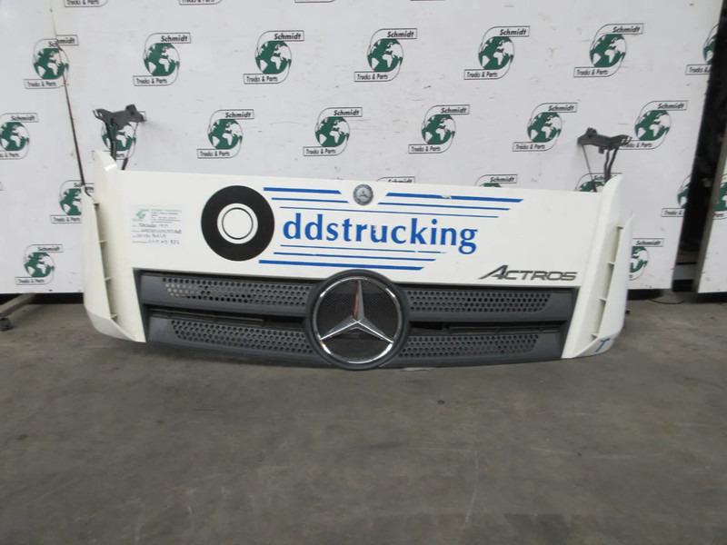 Mercedes-Benz A 960 750 08 67 // A 960 750 03 69 // A 960 750 03 18 // GRILL MP4 SMAL CABINE ! - Parrilla para Camión: foto 5 Mercedes-Benz A 960 750 08 67 // A 960 750 03 69 // A 960 750 03 18 // GRILL MP4 SMAL CABINE ! - Parrilla para Camión: foto 5