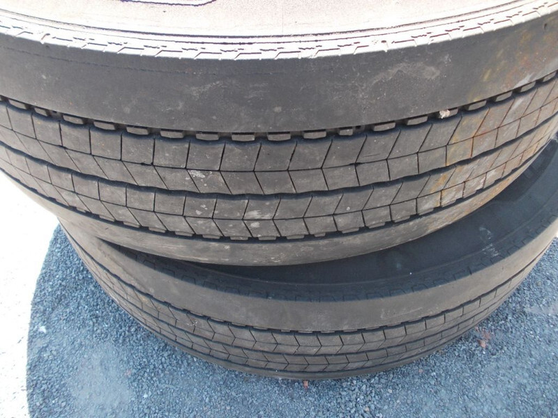 Michelin 315/70 R 22.5 MICHELIN 4 STUKS OP VOORRAAD M+S PROFIEL CA 60% - Neumático para Camión: foto 3 Michelin 315/70 R 22.5 MICHELIN 4 STUKS OP VOORRAAD M+S PROFIEL CA 60% - Neumático para Camión: foto 3