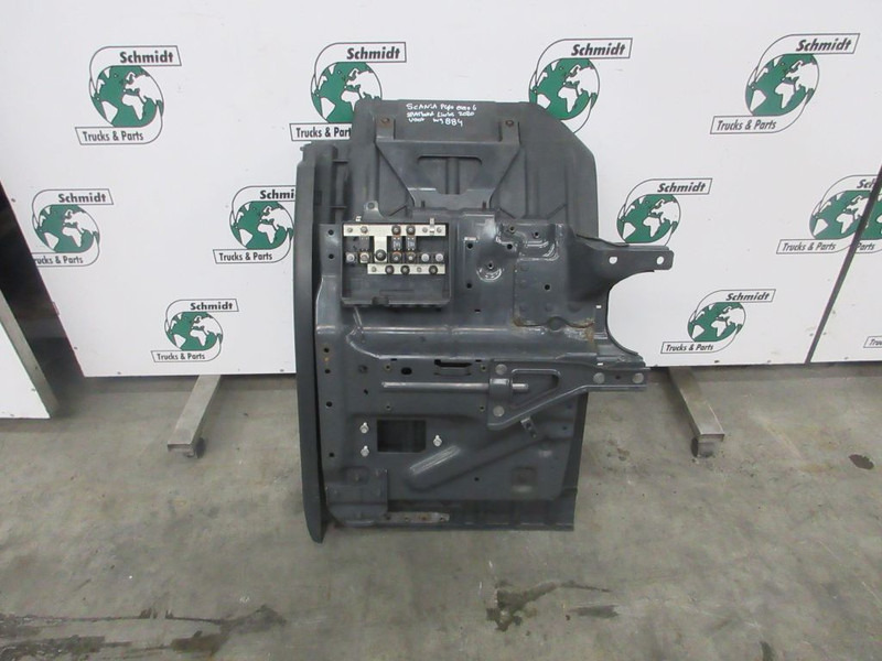 Scania 2602065/2589271/2670805 SPATBORD VOOR EN ACHTER SCANIA P 410 EURO 6 MODEL 2020 - Carrocería y exterior para Camión: foto 3 Scania 2602065/2589271/2670805 SPATBORD VOOR EN ACHTER SCANIA P 410 EURO 6 MODEL 2020 - Carrocería y exterior para Camión: foto 3