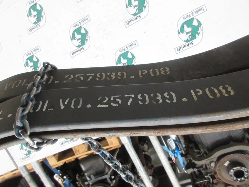 Volvo 21317135 // 21347136 VOORVEER RECHTS EN LINKS VOLVO FM EURO 6 - Suspensión de ballestas para Camión: foto 5 Volvo 21317135 // 21347136 VOORVEER RECHTS EN LINKS VOLVO FM EURO 6 - Suspensión de ballestas para Camión: foto 5