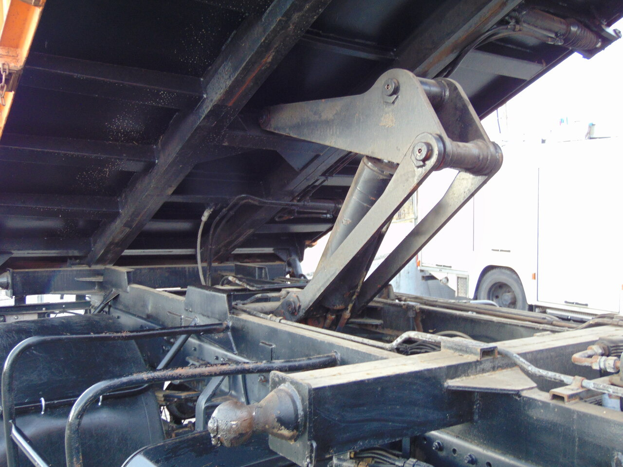 Camión volquete MAN 18-224 4x4 KIPER: foto 14