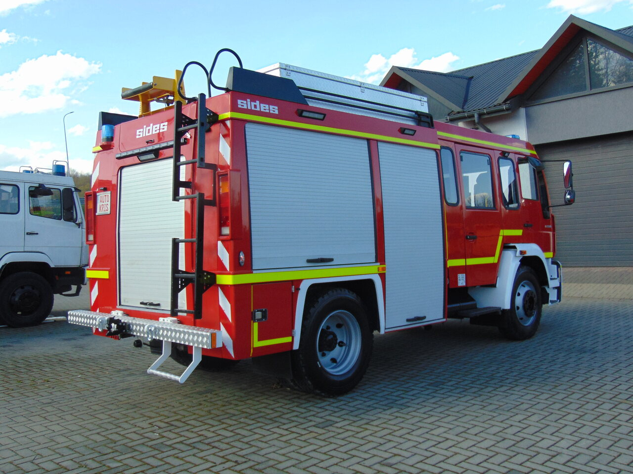 MAN LE250B SIDES - Camión de bomberos: foto 4 MAN LE250B SIDES - Camión de bomberos: foto 4