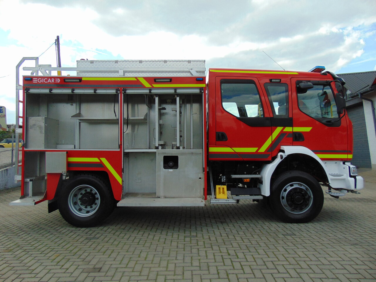 Camión de bomberos RENAULT Midlum 220dCi 4x4 GICAR: foto 9