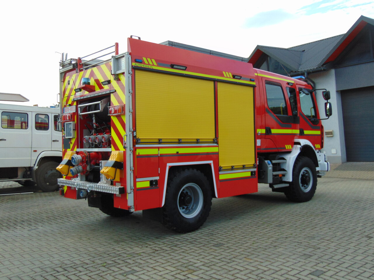 RENAULT Midlum 240DXi 4x4 GIMAEX - Camión de bomberos: foto 4 RENAULT Midlum 240DXi 4x4 GIMAEX - Camión de bomberos: foto 4