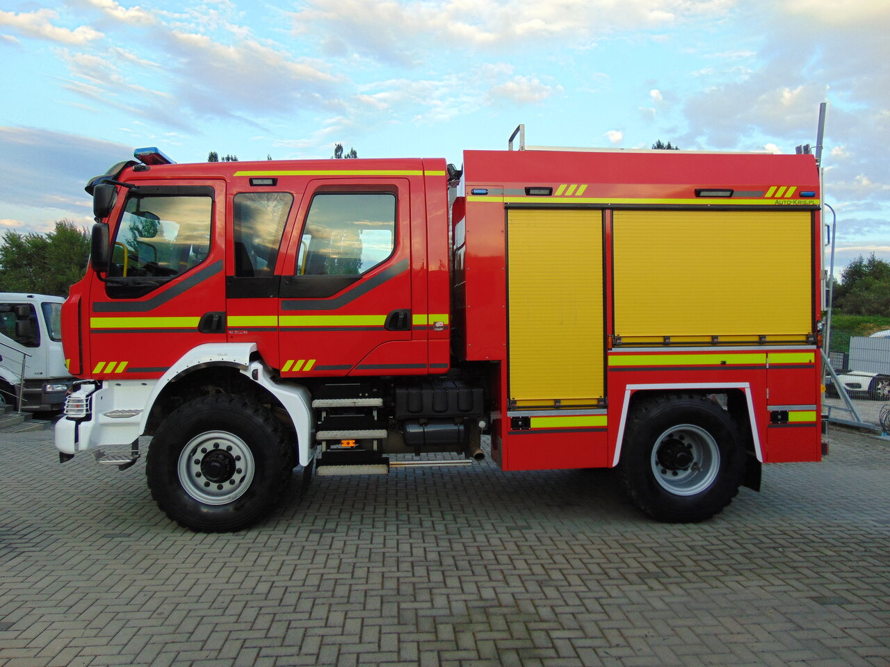 RENAULT Midlum 240DXi 4x4 GIMAEX - Camión de bomberos: foto 5 RENAULT Midlum 240DXi 4x4 GIMAEX - Camión de bomberos: foto 5