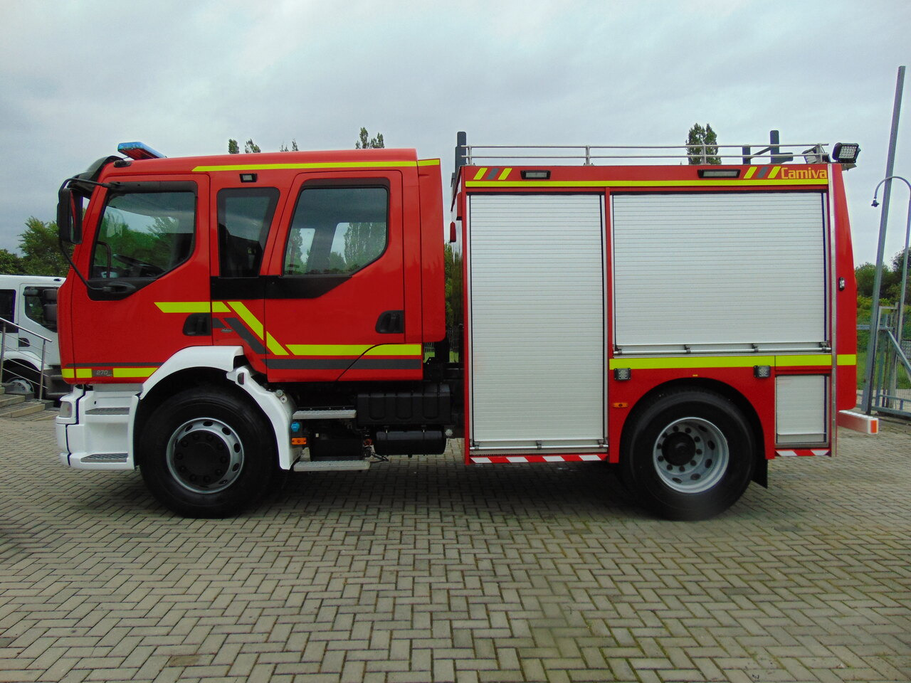 RENAULT Midlum 270dCi Camiva - Camión de bomberos: foto 5 RENAULT Midlum 270dCi Camiva - Camión de bomberos: foto 5