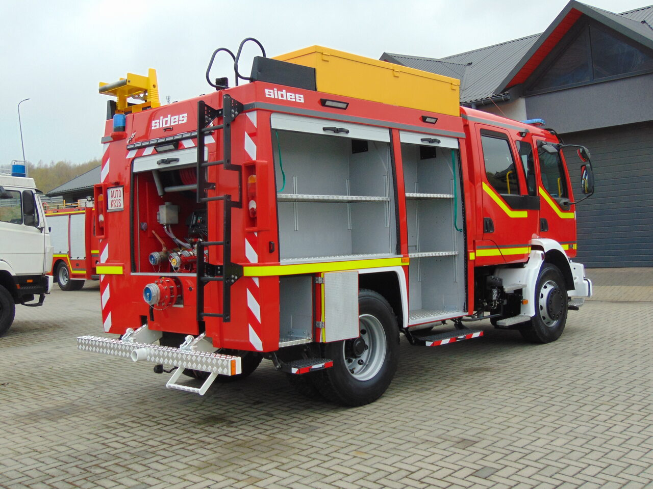 Camión de bomberos RENAULT Midlum 270dCi SIDES TOP: foto 27