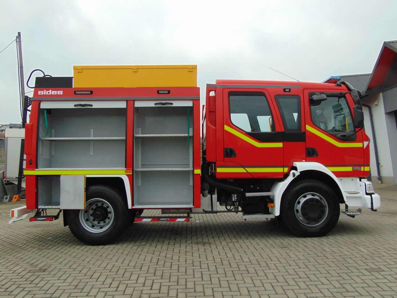Camión de bomberos RENAULT Midlum 270dCi SIDES TOP: foto 9