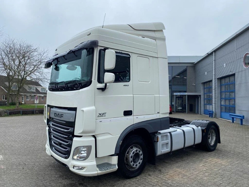 DAF XF106-460 / DOUBLE TANK / DEB / FRIDGE / 2XBED / AUTOMATIC / EURO-6 / 2014 - Cabeza tractora: foto 1 DAF XF106-460 / DOUBLE TANK / DEB / FRIDGE / 2XBED / AUTOMATIC / EURO-6 / 2014 - Cabeza tractora: foto 1