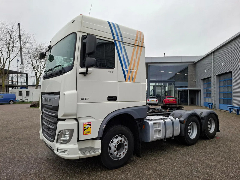 DAF XF106-480 / 6X4 / INTARDER / HYDRAULICS / ONLY:455958 KM / TECHNICAL 70 TON / SMART TACHO / INLINER / LWDS / AUTOMATIC / EURO-6 - Cabeza tractora: foto 1 DAF XF106-480 / 6X4 / INTARDER / HYDRAULICS / ONLY:455958 KM / TECHNICAL 70 TON / SMART TACHO / INLINER / LWDS / AUTOMATIC / EURO-6 - Cabeza tractora: foto 1