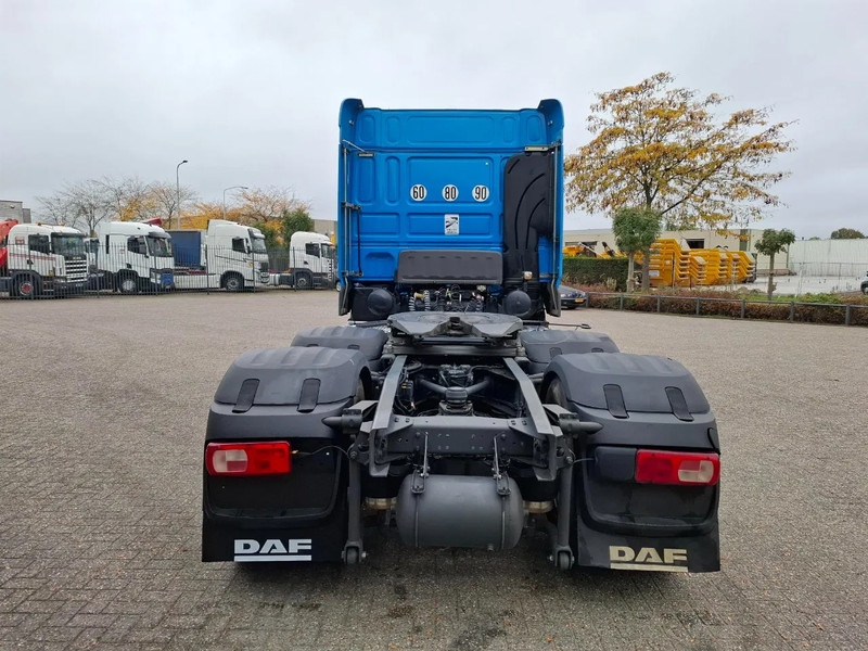 DAF XF106-530 / 6X4 / INTARDER / HYDRAULICS / ONLY:418213 KM / TUV:16-06-2026 / 44TON / LWDS / MANUAL / EURO-6 / 2018 - Cabeza tractora: foto 4 DAF XF106-530 / 6X4 / INTARDER / HYDRAULICS / ONLY:418213 KM / TUV:16-06-2026 / 44TON / LWDS / MANUAL / EURO-6 / 2018 - Cabeza tractora: foto 4