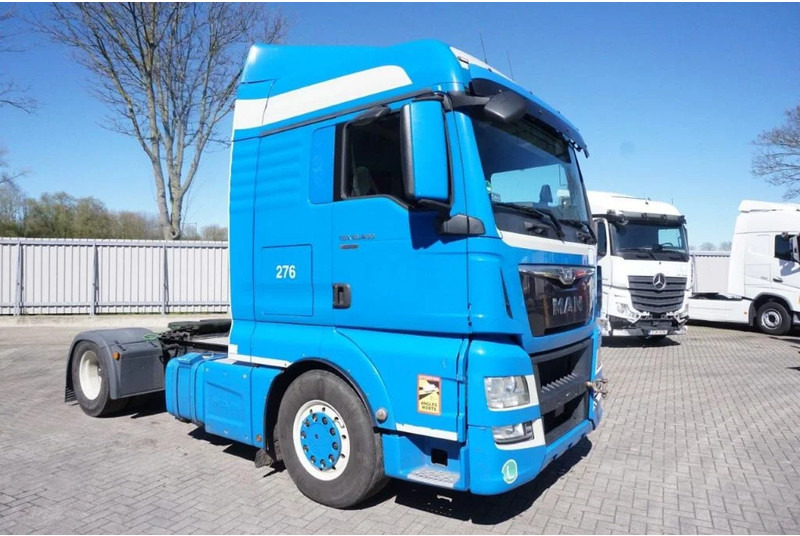MAN TGX 18.400 / AUTOMATIC / DOUBLE TANK / ENGINE PROBLEMS / EURO-6 / 2016 - Cabeza tractora: foto 2 MAN TGX 18.400 / AUTOMATIC / DOUBLE TANK / ENGINE PROBLEMS / EURO-6 / 2016 - Cabeza tractora: foto 2