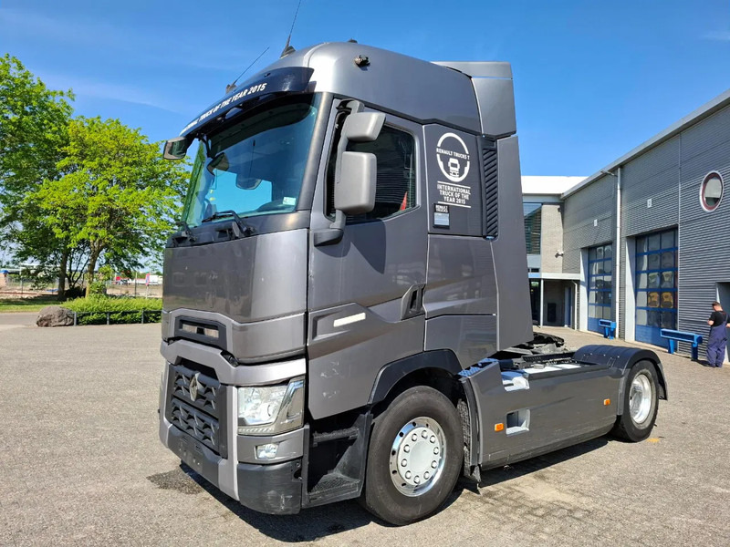 Renault T520 / TUV:29-10-2025 / DOUBLE TANK / PARKCOOL / ALCOA / FRIDGE / 2XBED / AUTOMATIC / EURO-6 / 2015 - Cabeza tractora: foto 1 Renault T520 / TUV:29-10-2025 / DOUBLE TANK / PARKCOOL / ALCOA / FRIDGE / 2XBED / AUTOMATIC / EURO-6 / 2015 - Cabeza tractora: foto 1