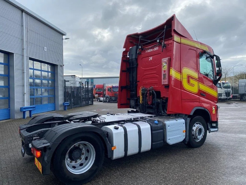 Volvo FH4-460 / DOUBLE TANK / VEB+ / ONLY:532368 KM / LWDS / AUTOMATIC / EURO-6 / 2016 - Cabeza tractora: foto 5 Volvo FH4-460 / DOUBLE TANK / VEB+ / ONLY:532368 KM / LWDS / AUTOMATIC / EURO-6 / 2016 - Cabeza tractora: foto 5