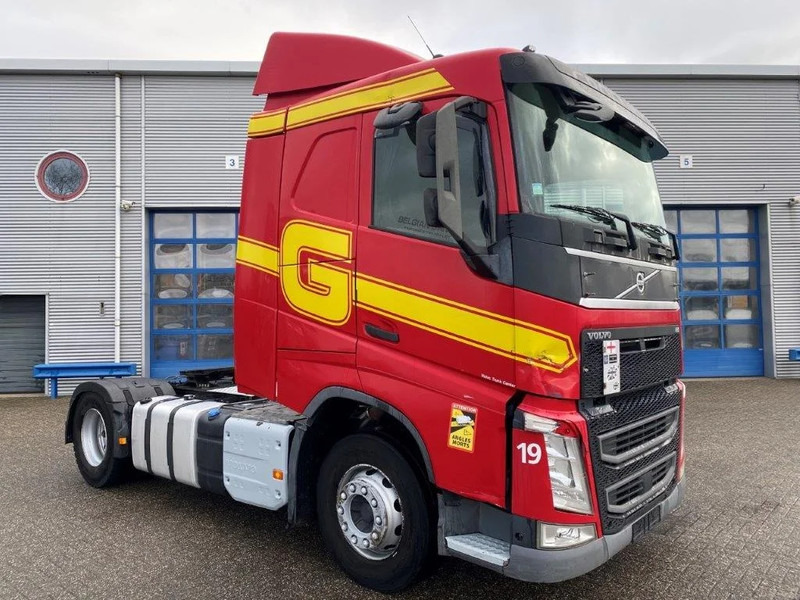 Volvo FH4-460 / DOUBLE TANK / VEB+ / ONLY:532368 KM / LWDS / AUTOMATIC / EURO-6 / 2016 - Cabeza tractora: foto 2 Volvo FH4-460 / DOUBLE TANK / VEB+ / ONLY:532368 KM / LWDS / AUTOMATIC / EURO-6 / 2016 - Cabeza tractora: foto 2