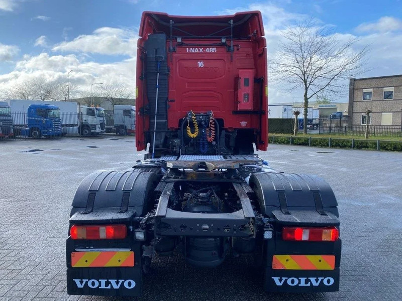 Volvo FH4-460 / DOUBLE TANK / VEB+ / ONLY:596514 KM / LWDS / AUTOMATIC / EURO-6 / 2016 - Cabeza tractora: foto 4 Volvo FH4-460 / DOUBLE TANK / VEB+ / ONLY:596514 KM / LWDS / AUTOMATIC / EURO-6 / 2016 - Cabeza tractora: foto 4