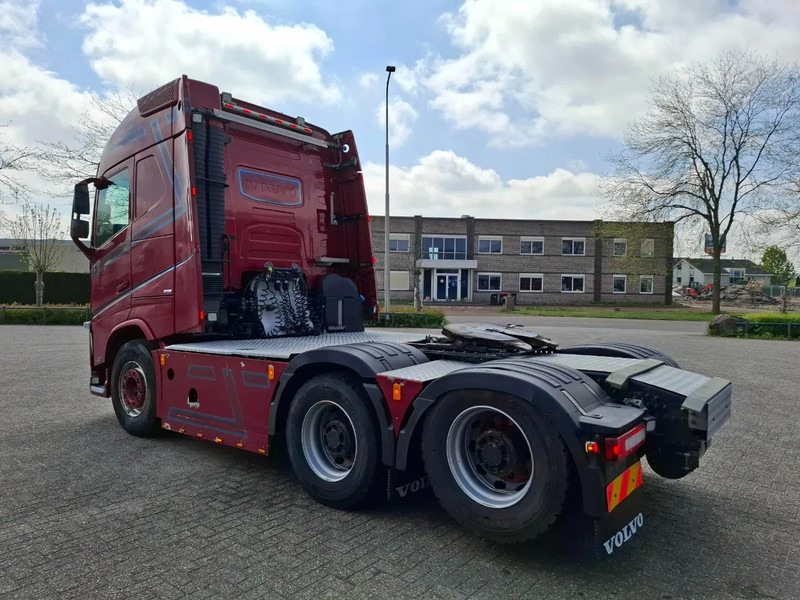 Volvo FH4-540 / 6X4 / BIG AXLE / HYDRAULICS / VEB+ / DYNAMIC STEERING / NAVI / ACC / LWDS / FULL-AIR / LEATHER / AUTOMATIC / EURO-6 / - Cabeza tractora: foto 3 Volvo FH4-540 / 6X4 / BIG AXLE / HYDRAULICS / VEB+ / DYNAMIC STEERING / NAVI / ACC / LWDS / FULL-AIR / LEATHER / AUTOMATIC / EURO-6 / - Cabeza tractora: foto 3