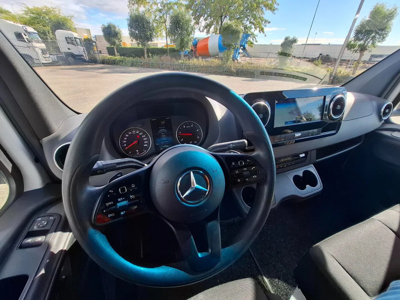 Furgón Mercedes-Benz Sprinter 516 CDI / DOUBLE AIR REAR / CLEAN NL VAN / TUV:19-03-2026 / MBUX / NAVI / KEYLESS START / DAB RADIO / 3SEATS / AUTOMATIC / 2021: foto 15