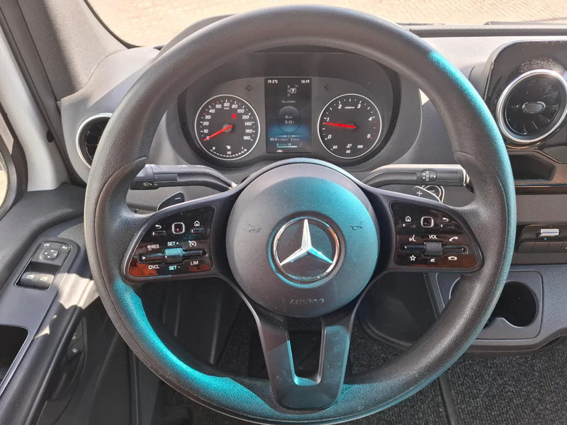 Furgón Mercedes-Benz Sprinter 516 CDI / DOUBLE AIR REAR / CLEAN NL VAN / TUV:19-03-2026 / MBUX / NAVI / KEYLESS START / DAB RADIO / 3SEATS / AUTOMATIC / 2021: foto 16