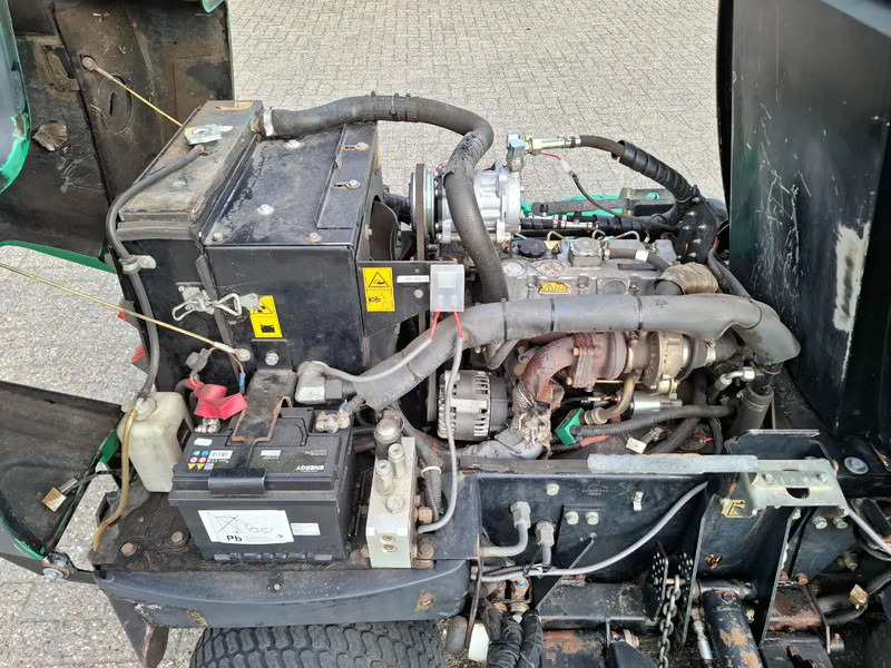 Cortacésped Ransomes HR6010 / 6719 HOURS / 4 WHEEL DRIVE / HYDROSTATIC / 60 HP / AIRCO / CLOSED CABIN / 2008 /: foto 14 Cortacésped Ransomes HR6010 / 6719 HOURS / 4 WHEEL DRIVE / HYDROSTATIC / 60 HP / AIRCO / CLOSED CABIN / 2008 /: foto 14