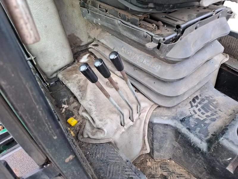 Cortacésped Ransomes HR6010 / 6719 HOURS / 4 WHEEL DRIVE / HYDROSTATIC / 60 HP / AIRCO / CLOSED CABIN / 2008 /: foto 20 Cortacésped Ransomes HR6010 / 6719 HOURS / 4 WHEEL DRIVE / HYDROSTATIC / 60 HP / AIRCO / CLOSED CABIN / 2008 /: foto 20