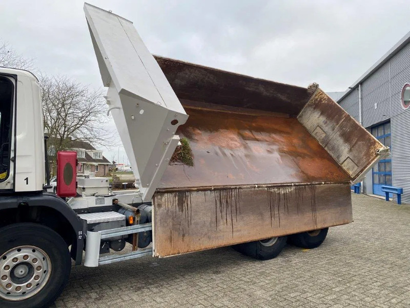 Scania 124-400 / 6X4 / RETARDER / BIG AXLE / FULL STEEL / 2SIDE TIPPER / OLD TACHO / AIRCO / MANUAL / EURO-2 / 2000 - Camión volquete: foto 4 Scania 124-400 / 6X4 / RETARDER / BIG AXLE / FULL STEEL / 2SIDE TIPPER / OLD TACHO / AIRCO / MANUAL / EURO-2 / 2000 - Camión volquete: foto 4