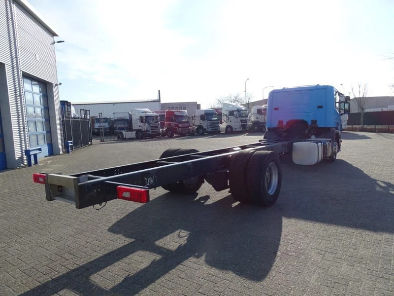 Scania P250 / AUTOMATIC / ONLY 155351 DKM / GOOD STATE / WB 5900 CM / FULL AIR / NAVI / EURO-6 / 2014 - Camión chasis: foto 4 Scania P250 / AUTOMATIC / ONLY 155351 DKM / GOOD STATE / WB 5900 CM / FULL AIR / NAVI / EURO-6 / 2014 - Camión chasis: foto 4