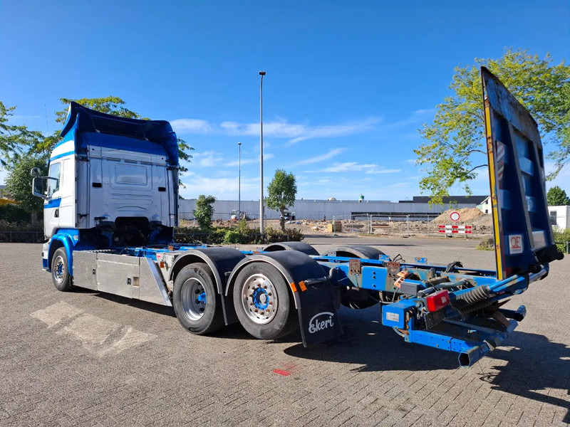 Scania R580 V8 / RETARDER / LIFT+LENKACHSE / FULL-AIR / PLATFORM 2000 KG / LEATHER / AIRCO / AUTOMATIC / EURO-6 / 2015 - Camión chasis: foto 3 Scania R580 V8 / RETARDER / LIFT+LENKACHSE / FULL-AIR / PLATFORM 2000 KG / LEATHER / AIRCO / AUTOMATIC / EURO-6 / 2015 - Camión chasis: foto 3