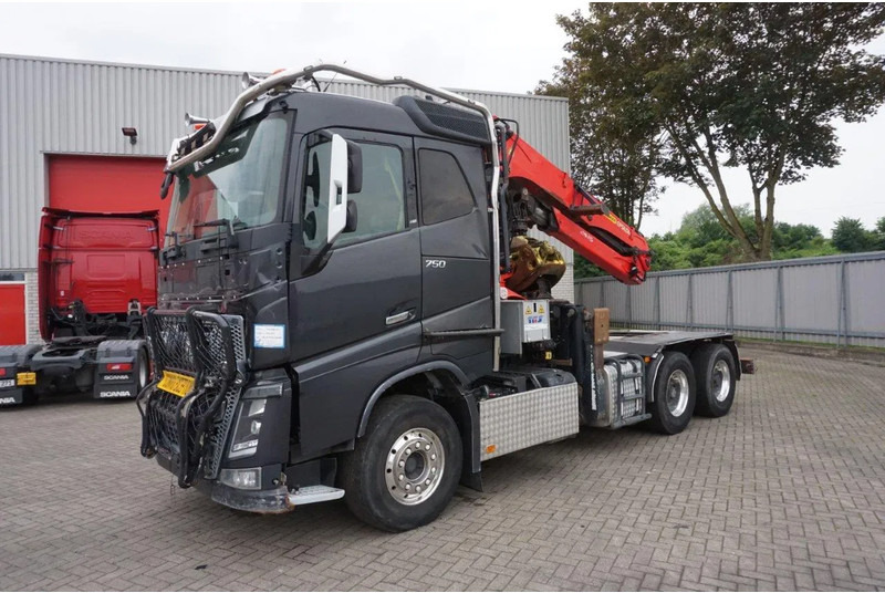Volvo FH16-750 / ENGINE RUNNING / 6x4 / RETARDER / BIG AXLE / VEB+ / PALFINGER FD250 / EURO-6 / 2016 - Camión forestal, Camión grúa: foto 2 Volvo FH16-750 / ENGINE RUNNING / 6x4 / RETARDER / BIG AXLE / VEB+ / PALFINGER FD250 / EURO-6 / 2016 - Camión forestal, Camión grúa: foto 2