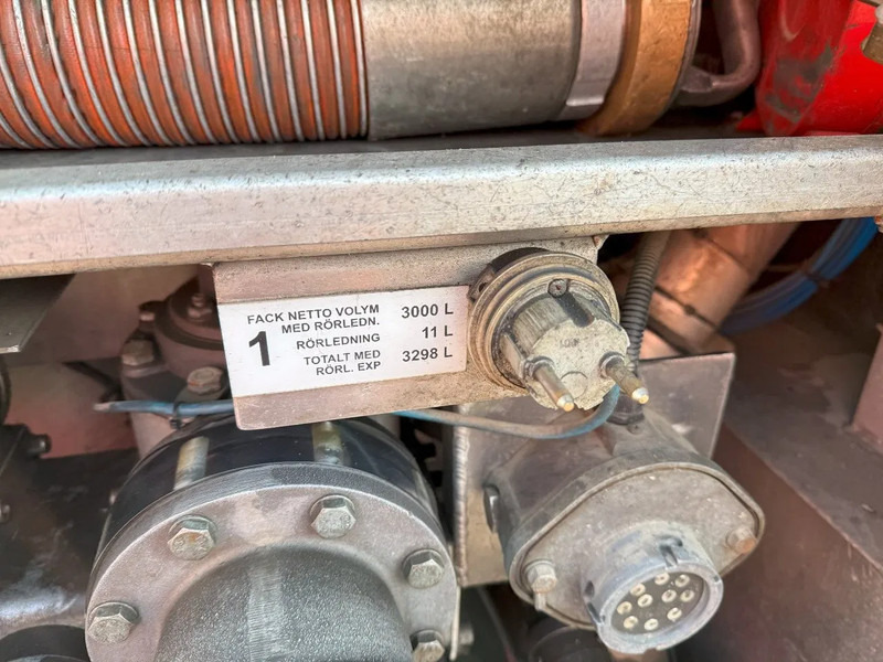 Camión cisterna Volvo FH5-500 6X2 / ENGINE RUNNING / LIFT+LENKACHSE / FULL AIR / ADR / EUROTANK / 9-TON FRONT AXLE / I-SAVE / EURO-6 / 2022: foto 20