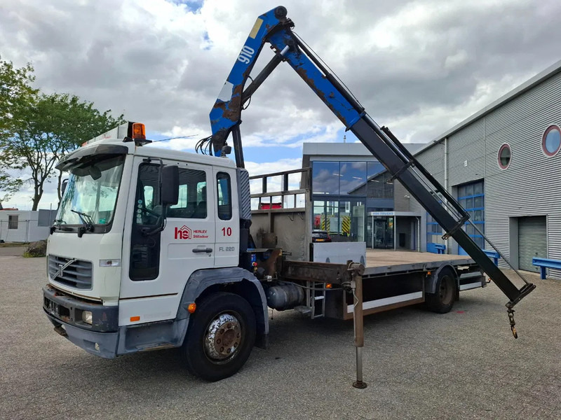 Volvo FL6-220 / HMF 910 / REMOTE / ONLY:493620 KM / AIRCO / FULL-AIR / MANUAL / EURO-3 / 2003 - Camión grúa: foto 1 Volvo FL6-220 / HMF 910 / REMOTE / ONLY:493620 KM / AIRCO / FULL-AIR / MANUAL / EURO-3 / 2003 - Camión grúa: foto 1